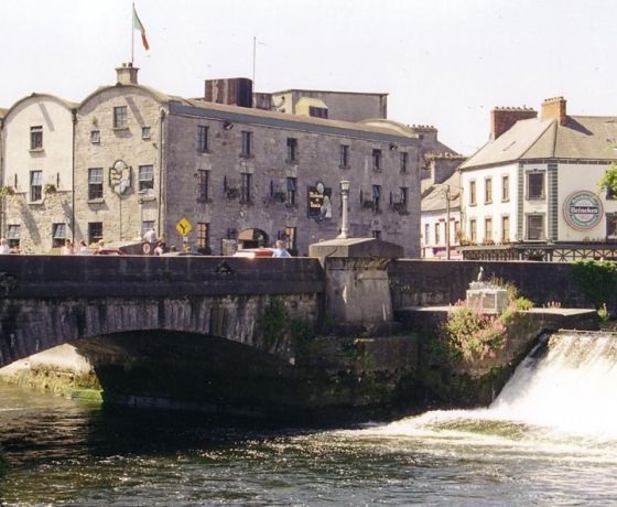 Nyelvtanfolyamok külföldön, Bridge Mills Language Center, Galway