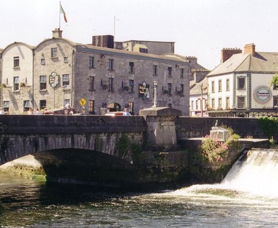 kurzy angličtiny v Bridge Mills Language Center, Galway