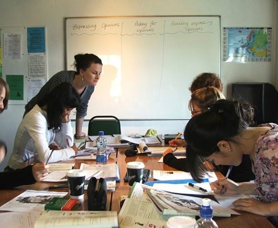 angol órán Bridge Mills Language Center Galway