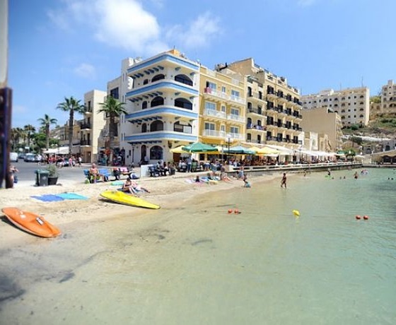 kurzy angličtiny v zálive St Pauls Bay na Malte