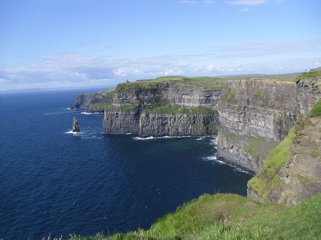 Cliffs of Moher: látványos sziklafal elbűvöl a fotókon, de valóságban még csodálatossab